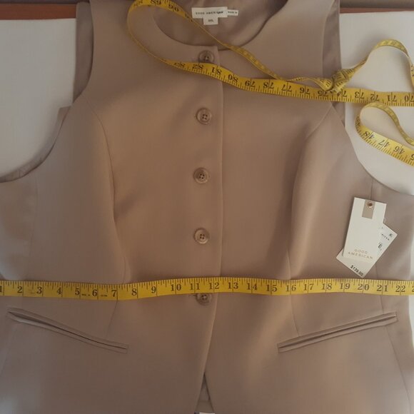 Good American Sculpted Vest NWT - Picture 13 of 15